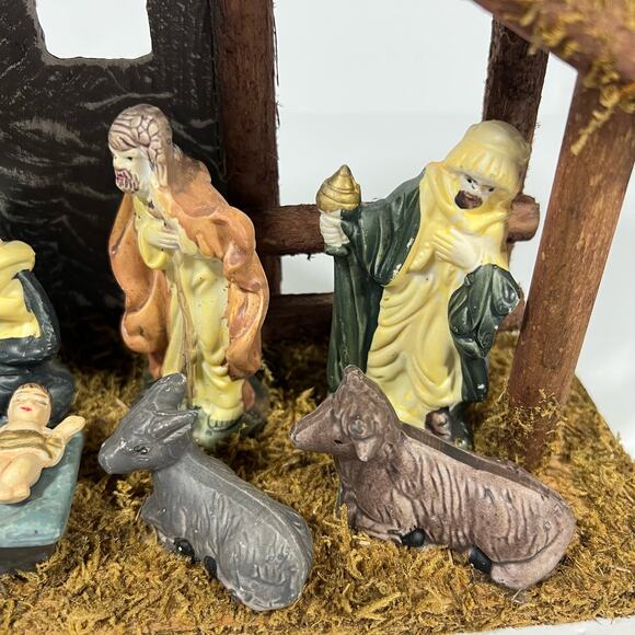 Vintage Nativity Set Scene Figurines 8 Pieces small creshe - Picture 6 of 7